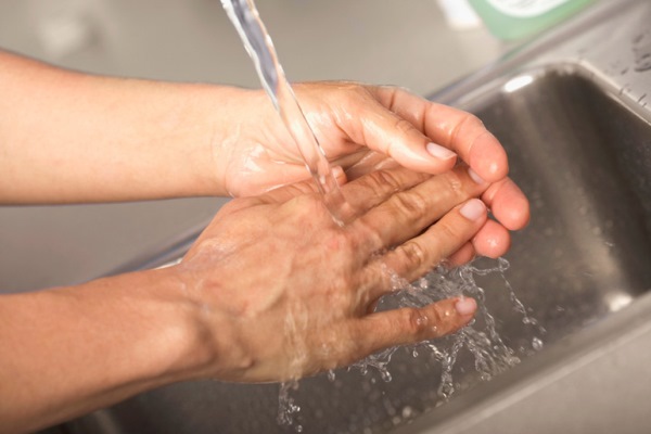 промыть руки